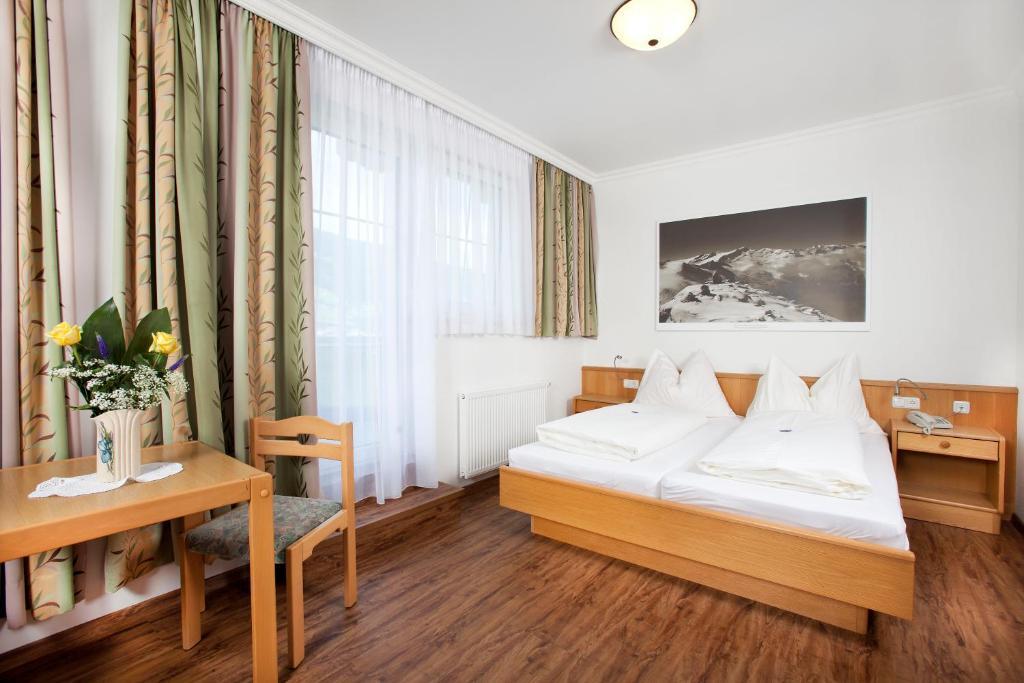 Hotel Grundlhof ブラームベルク・アム・ヴィルトコーゲル 部屋 写真