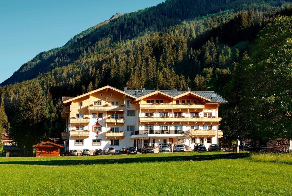 Hotel Grundlhof ブラームベルク・アム・ヴィルトコーゲル 部屋 写真