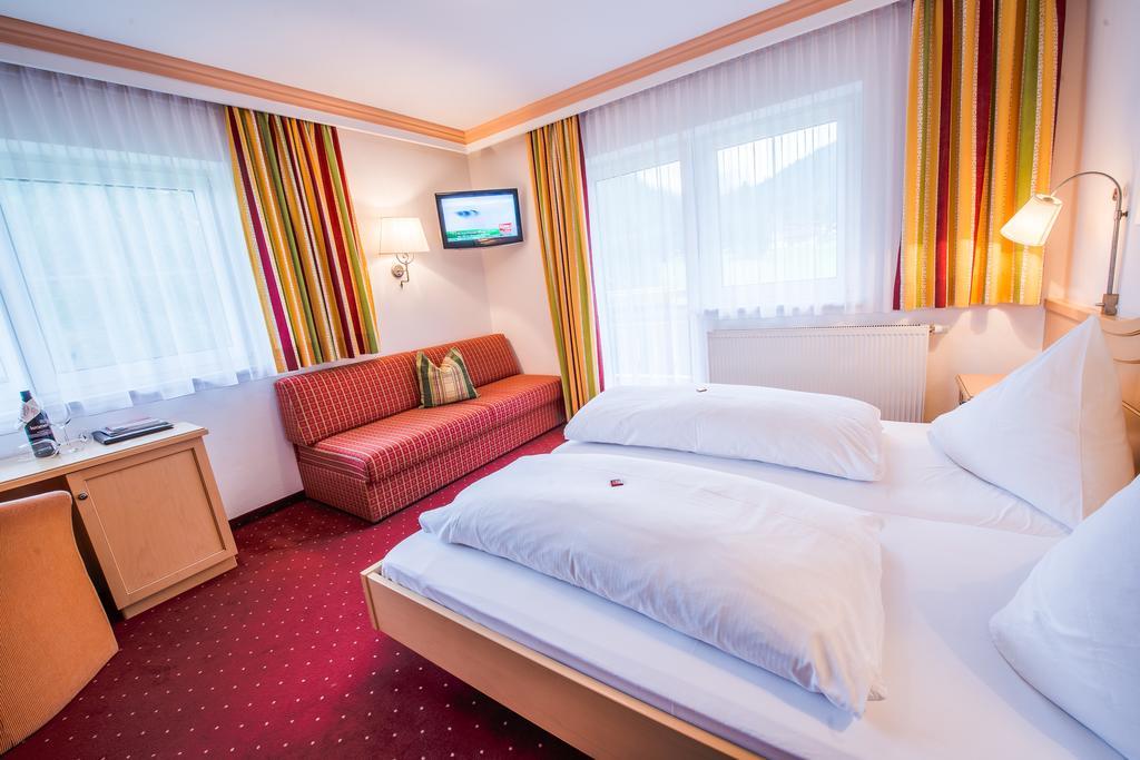 Hotel Grundlhof ブラームベルク・アム・ヴィルトコーゲル エクステリア 写真