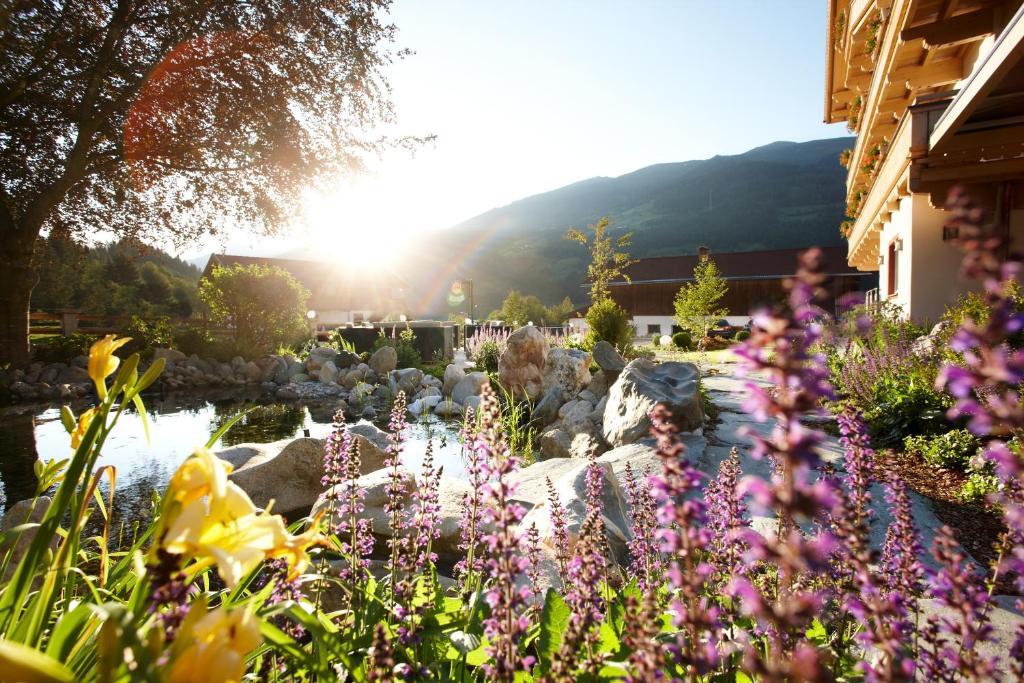 Hotel Grundlhof ブラームベルク・アム・ヴィルトコーゲル エクステリア 写真