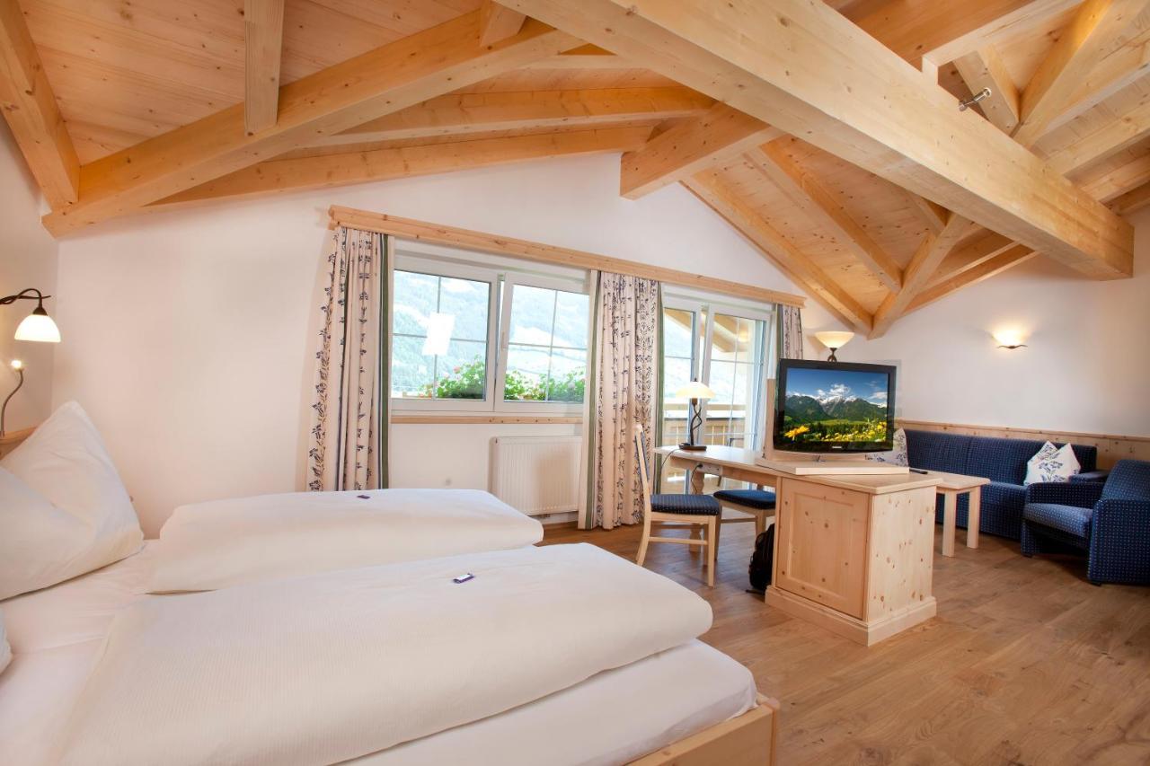 Hotel Grundlhof ブラームベルク・アム・ヴィルトコーゲル エクステリア 写真
