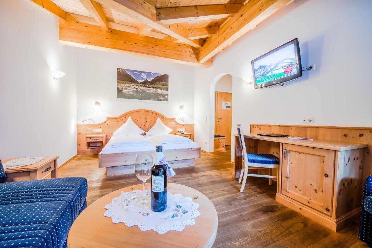 Hotel Grundlhof ブラームベルク・アム・ヴィルトコーゲル エクステリア 写真